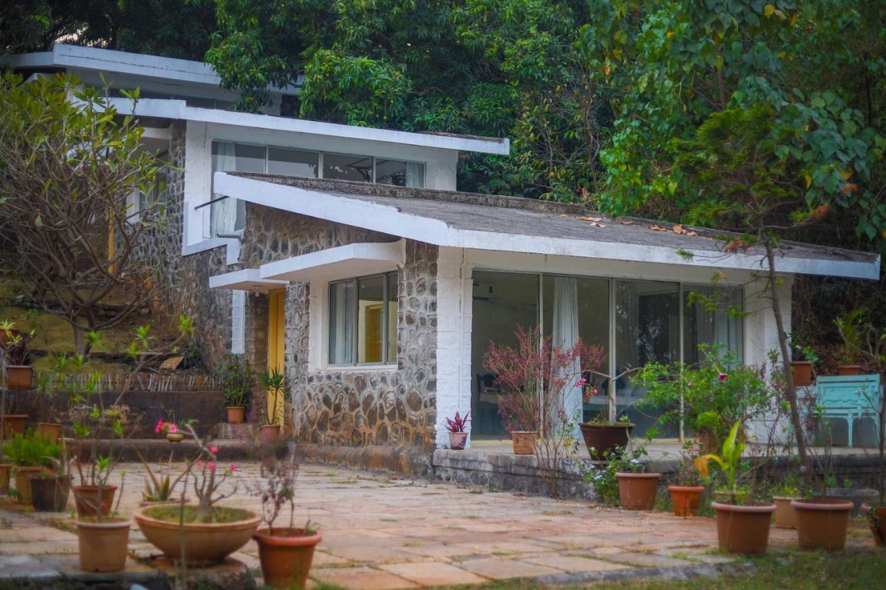 V Resorts Mahua Bagh Murud Nāndgaon Exterior photo